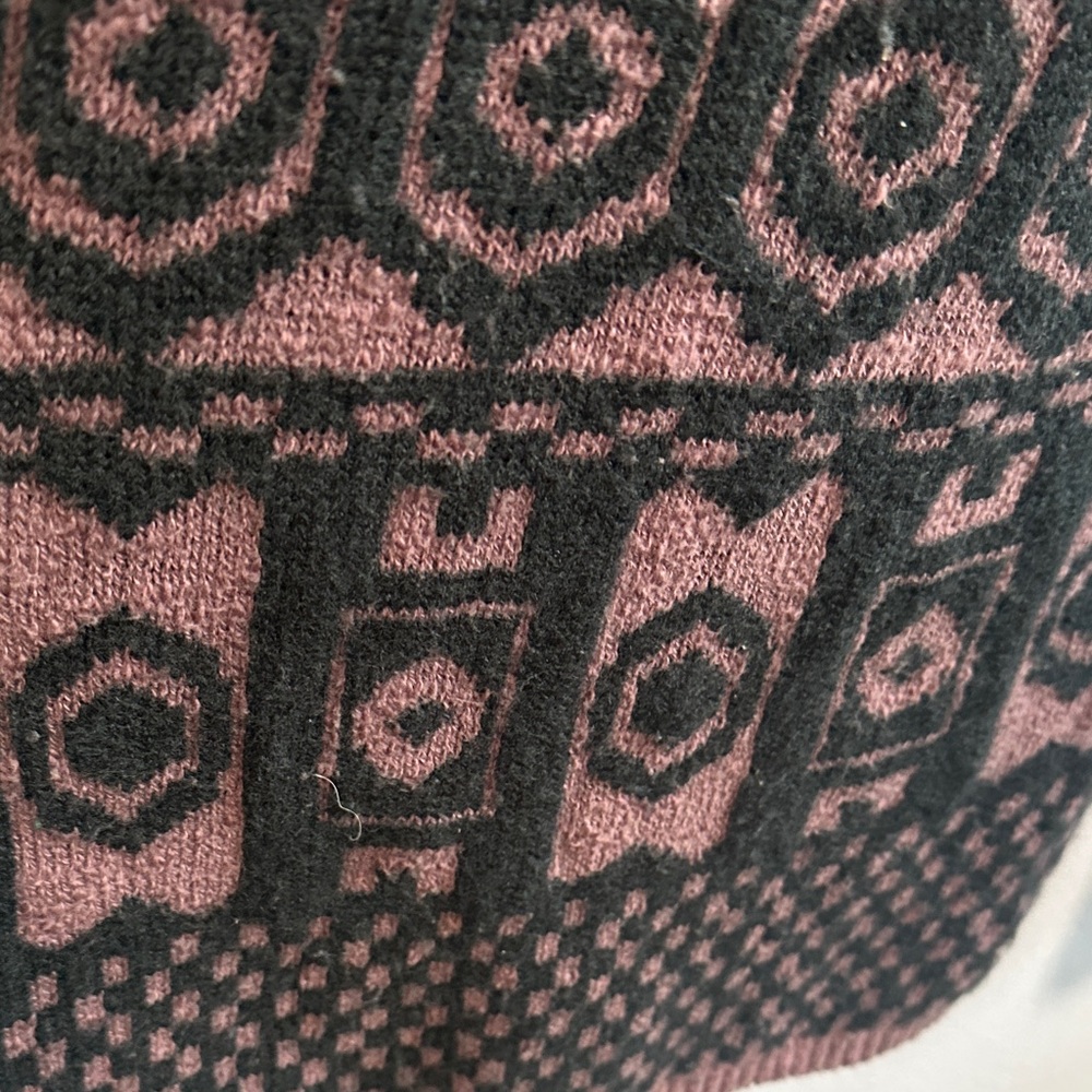 Knox Rose Black and Mauve Geometric Open-Front Cardigan - Picture 14 of 14